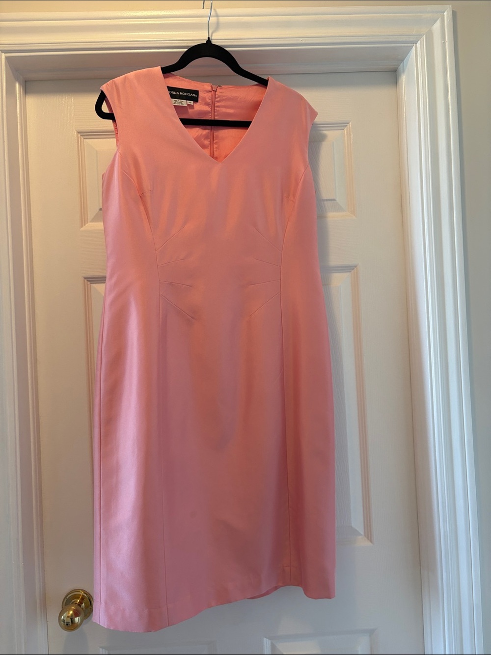 Donna Morgan Sleeveless V-Neck Midi Dress in Blush Pink